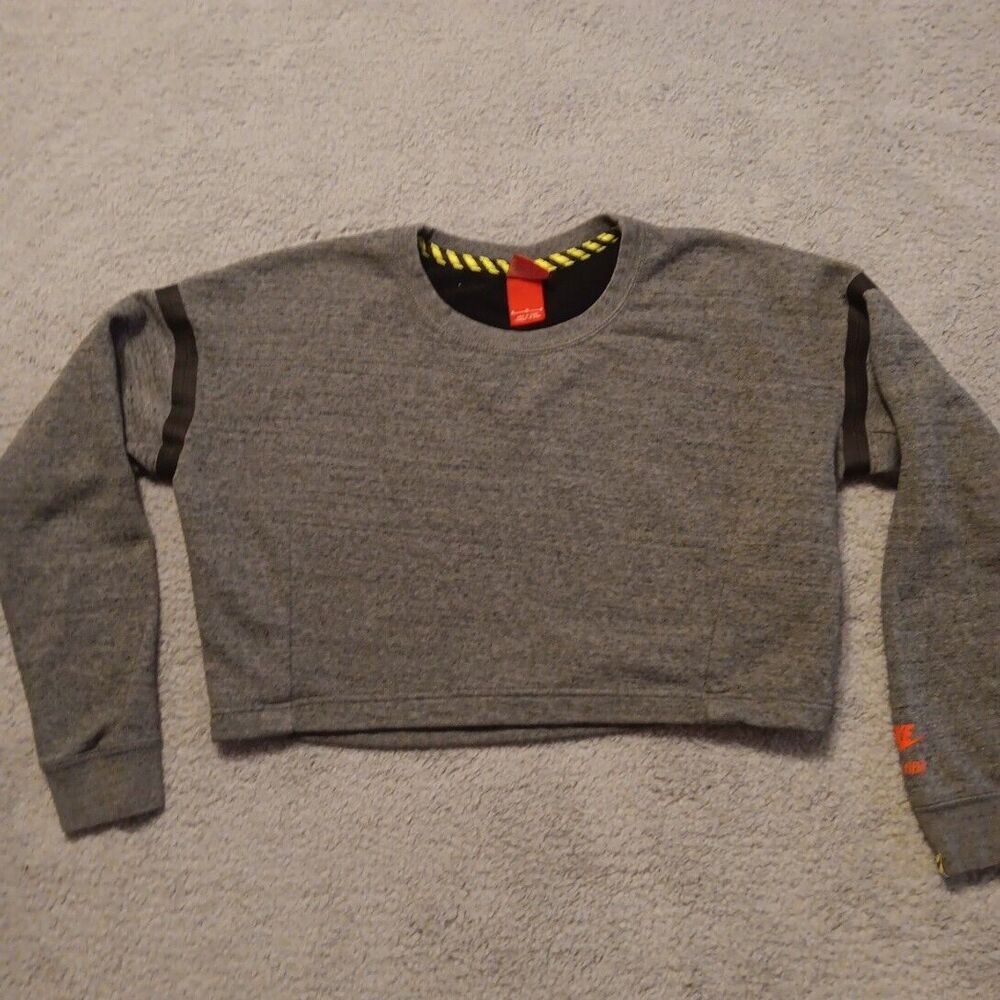 Nike Women Ru Cropped Crewneck Gray Grey Medium EUC